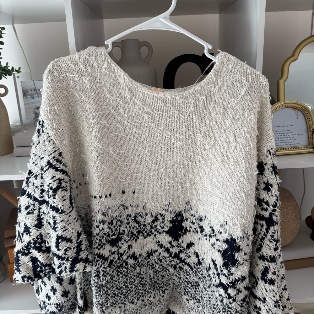 Free People Textured Knit Sweater in Cream and Blue
